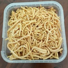 A picture of Bhavnagari Gathiya.