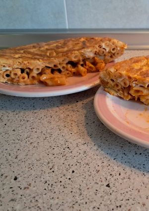 Una foto de Tortilla de macarrones