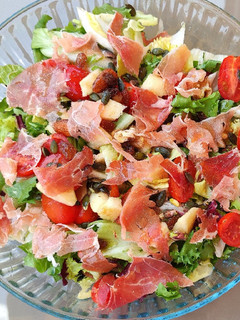 Foto principal de Ensalada de jamón y manzana