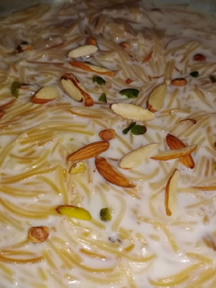 मीठी सेवई (Meethi Sevai Recipe in Hindi) रेसिपी मुख्य फोटो