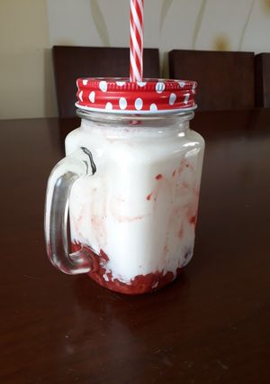 Una foto de Leche de fresa