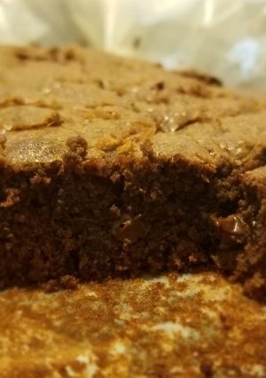 صورة لوصفة براوني لذيذ مع حبيبات الهرشي 😋