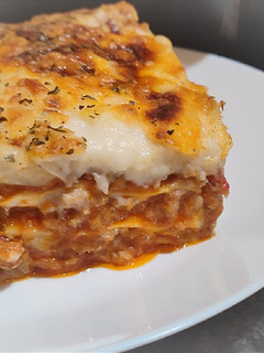 Una foto de Lasaña rápida fácil y deliciosa👌🍅