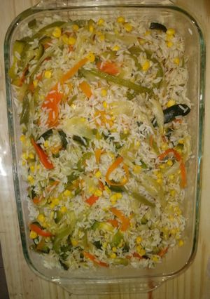 Una foto de Salteado de verduras con arroz