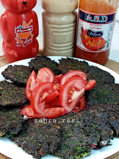 عکسی از دستور کوکو سبزی با زرشک و گردو