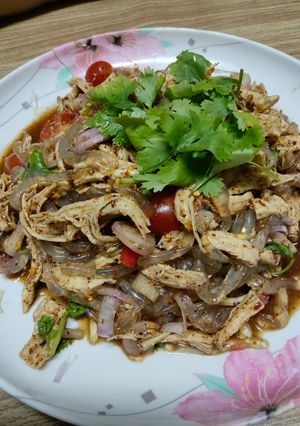 รูปของ ลาบเส้นแก้วอกไก่แซ่บๆ