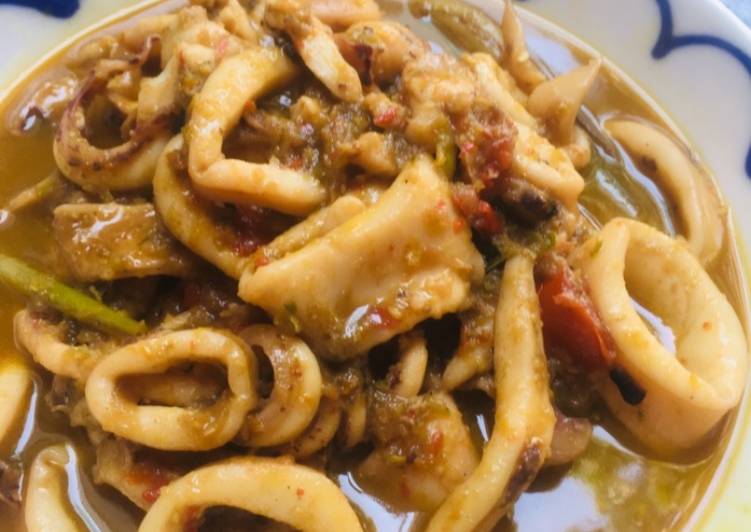 Resep Cumi Bumbu Endeus (Enak Pedeus) Lezat