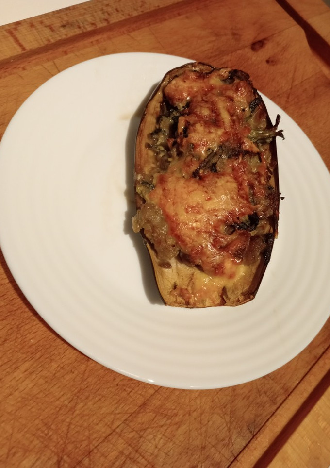 Una foto de 🍆Berenjenas rellenas de espinacas🌿 y atún 🐟