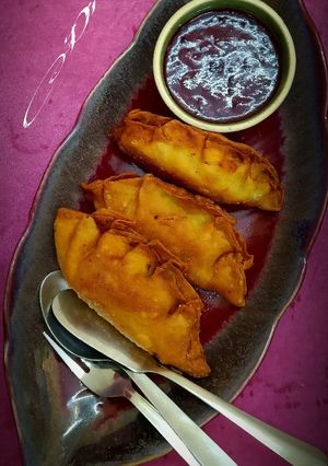 চিকেনের ঝাল পিঠা(chikener jhal pitha recipe in Bengali) রেসিপির প্রধান ছবি