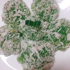 A picture of Sago Coconut (Kuih Sagu Kelapa).