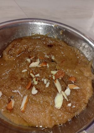 શીરો(siro recipe in Gujarati) રેસીપી મુખ્ય ફોટો