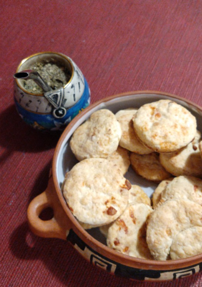 Una foto de Scons de queso fáciles !! 👍