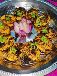 முட்டை மிளகு பிரட்டல்(muttai milagu pirattal recipe in tamil) செய்முறை முக்கிய புகைப்படம்