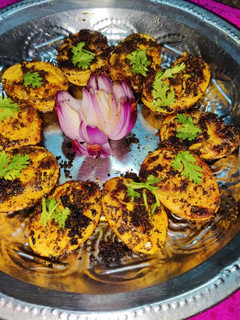 முட்டை மிளகு பிரட்டல்(muttai milagu pirattal recipe in tamil) செய்முறை முக்கிய புகைப்படம்