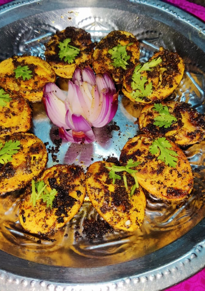 முட்டை மிளகு பிரட்டல்(muttai milagu pirattal recipe in tamil) செய்முறை முக்கிய புகைப்படம்