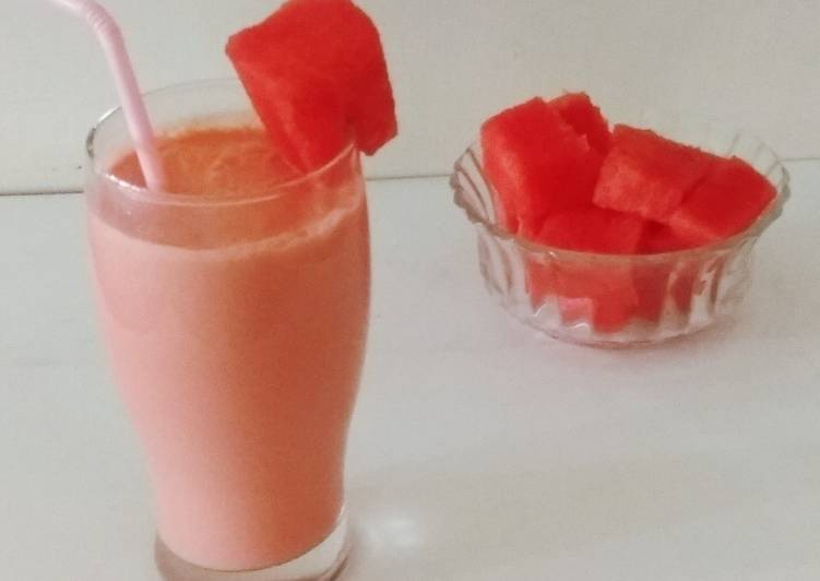 Simple Way to Prepare Any-night-of-the-week Watermelon Milkshake