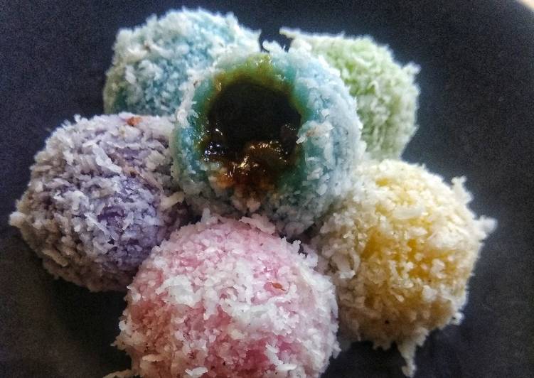 Langkah Mudah untuk Menyiapkan Klepon Panca Warna yang Bikin Ngiler