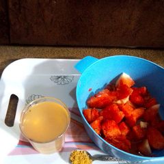 A picture of LemonSugar Syrup.