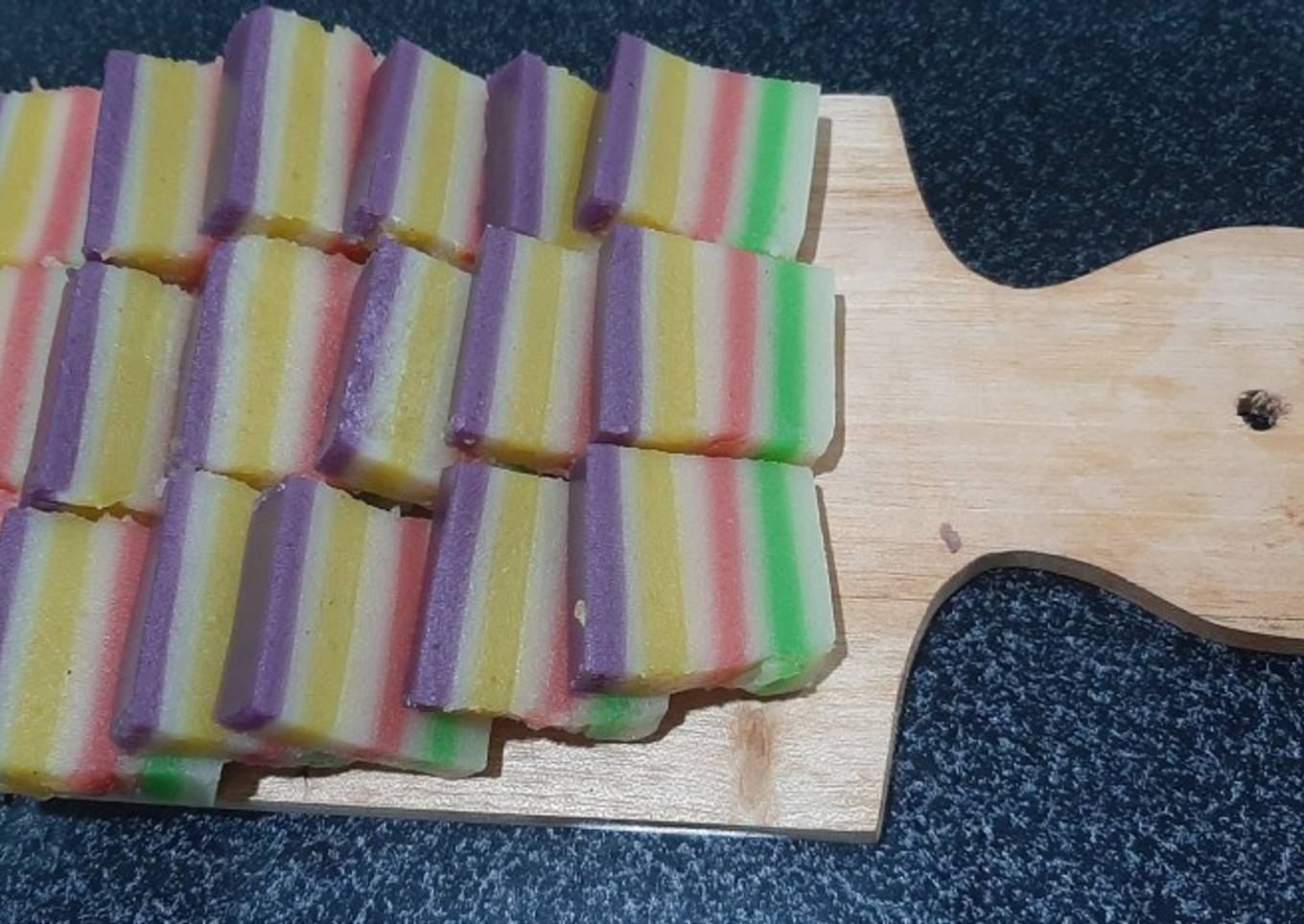Kue Lapis Pelangi