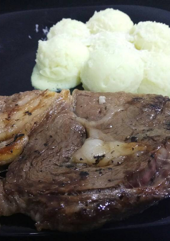 Una foto de Chuleton marinado con cerveza