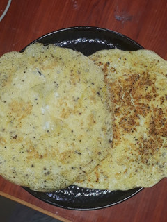 பொடி & மிளகு ஆம்லேட் (Podi & milagu omelette recipe in tamil) செய்முறை முக்கிய புகைப்படம்