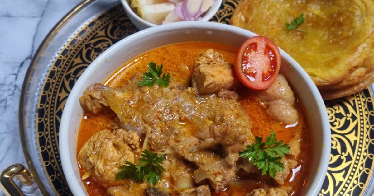 Roti Maryam / cane Kuah Kari Ayam