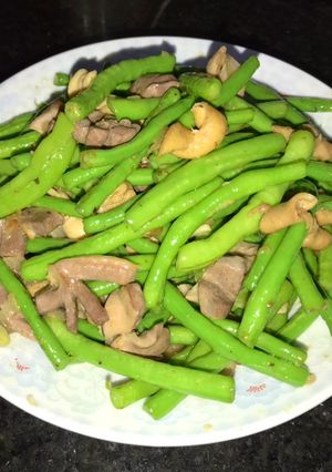 Hình của món Đỗ xào lòng gà.