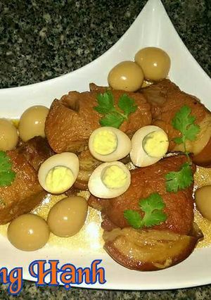 Hình của món Thịt Kho Trứng Cút.