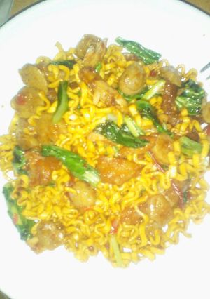 Foto resep Mi goreng huhhah :*