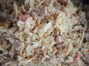 Una foto de pechuga de pollo con tocineta