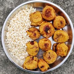 Aloo Chop (Batata Vada) A picture of Aloo Chop (Batata Vada).