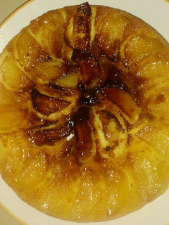 Una foto de Torta de manzanas sin horno 😊 (hecha en sartén)
