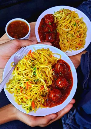 A picture of Non-Fry Veg Manchurian and Chow Mein.
