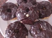 Una foto de donas al horno