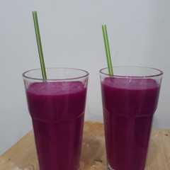 A picture of Smoothies pisang & buah naga.