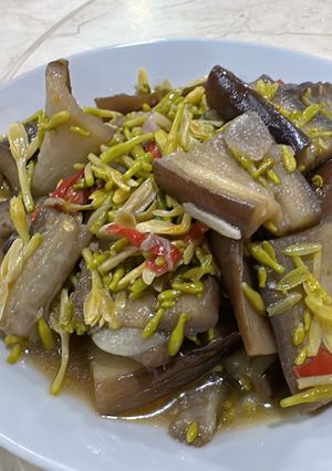 Foto resep Tumis bunga pepaya terong vegan