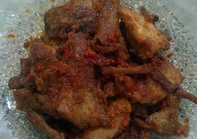 Bagaimana Menyiapkan Tuna Bumbu Bali yang Lezat Sekali