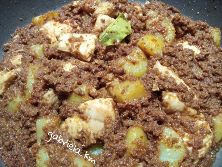 Langkah Mudah untuk Membuat Rendang Ayam Kentang Anti Gagal