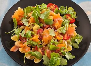 Une photo de Salade de farfales à la truite fumée
