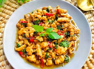Foto resep Pad Kra Pao ผัดกระเพ (Thai Chicken Basil 🇹🇭)