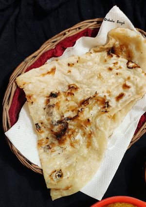 A picture of Butter naan.