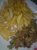 Chips and cucumber egg sau