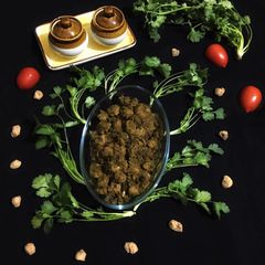 A picture of Soya Chunks Green Curry.
