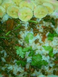A picture of Western ndengu and rice.