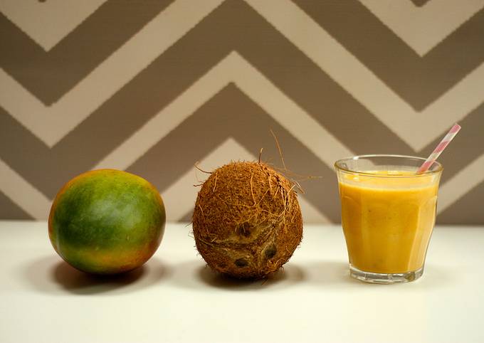Step-by-Step Guide to Prepare Eric Ripert Mango &amp; Coconut smoothie