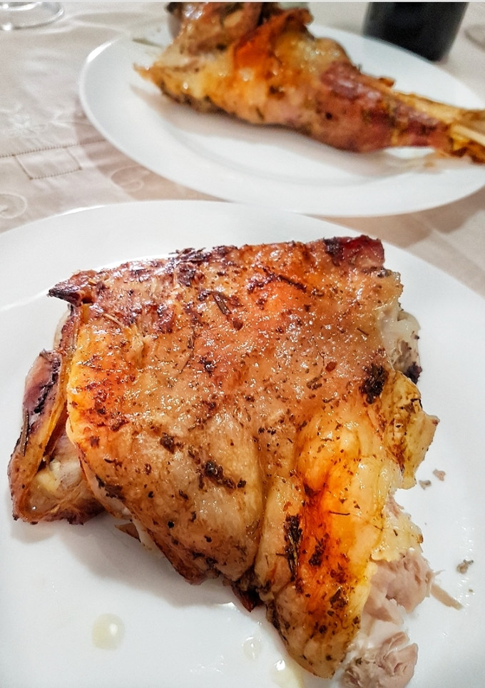 Una foto de Paletilla de cordero segureño asado