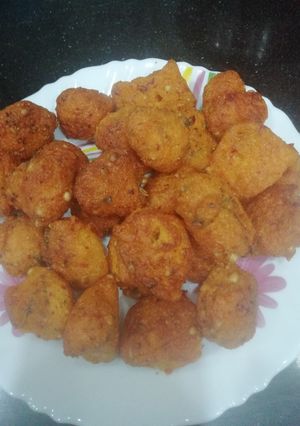 A picture of Moong Daal fritters.