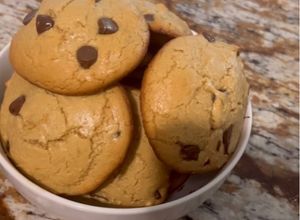 Una foto de Protein Chocolate Chip Cookie