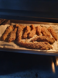 Una foto de Fingers de pollo al horno súper fácil