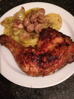 Una foto de Pollo al limón y orégano al horno